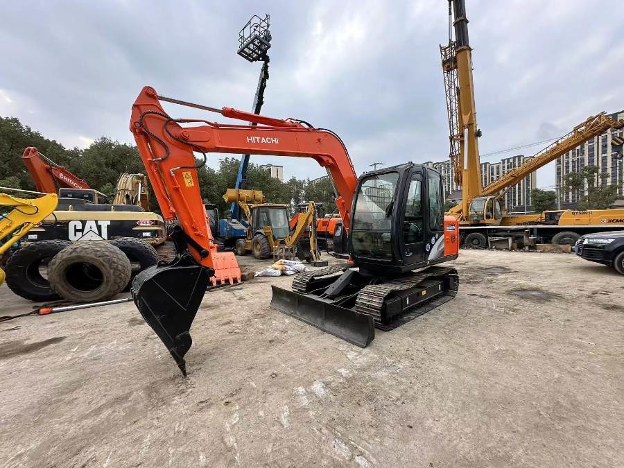 Japan Used Hitachi Mini Excavator 7ton for sale Second Hand ZX70 Jindongyu Machinery
